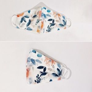 Floral mask with filter pocket